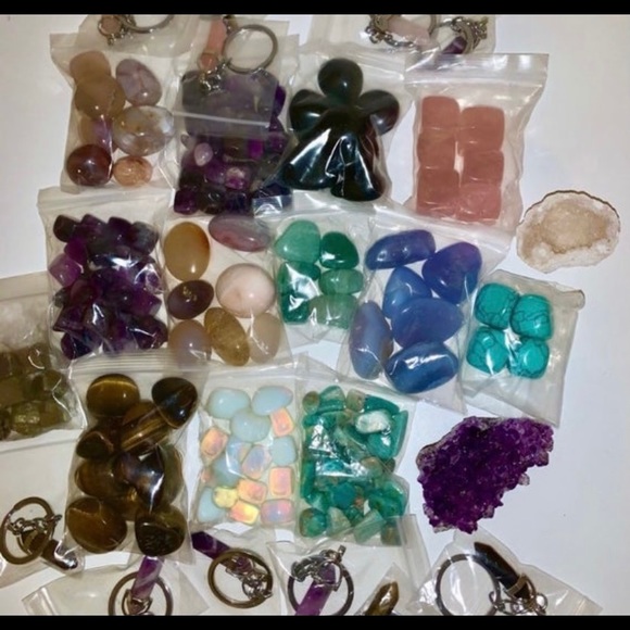 Crystal Mystery Bag Bundle Healing Crystals - Picture 3 of 4